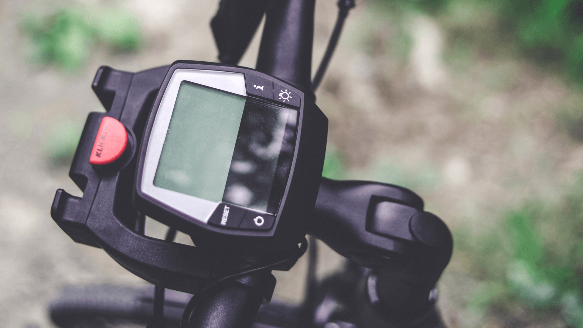 E-bike head units are super useful for monitoring battery & speed