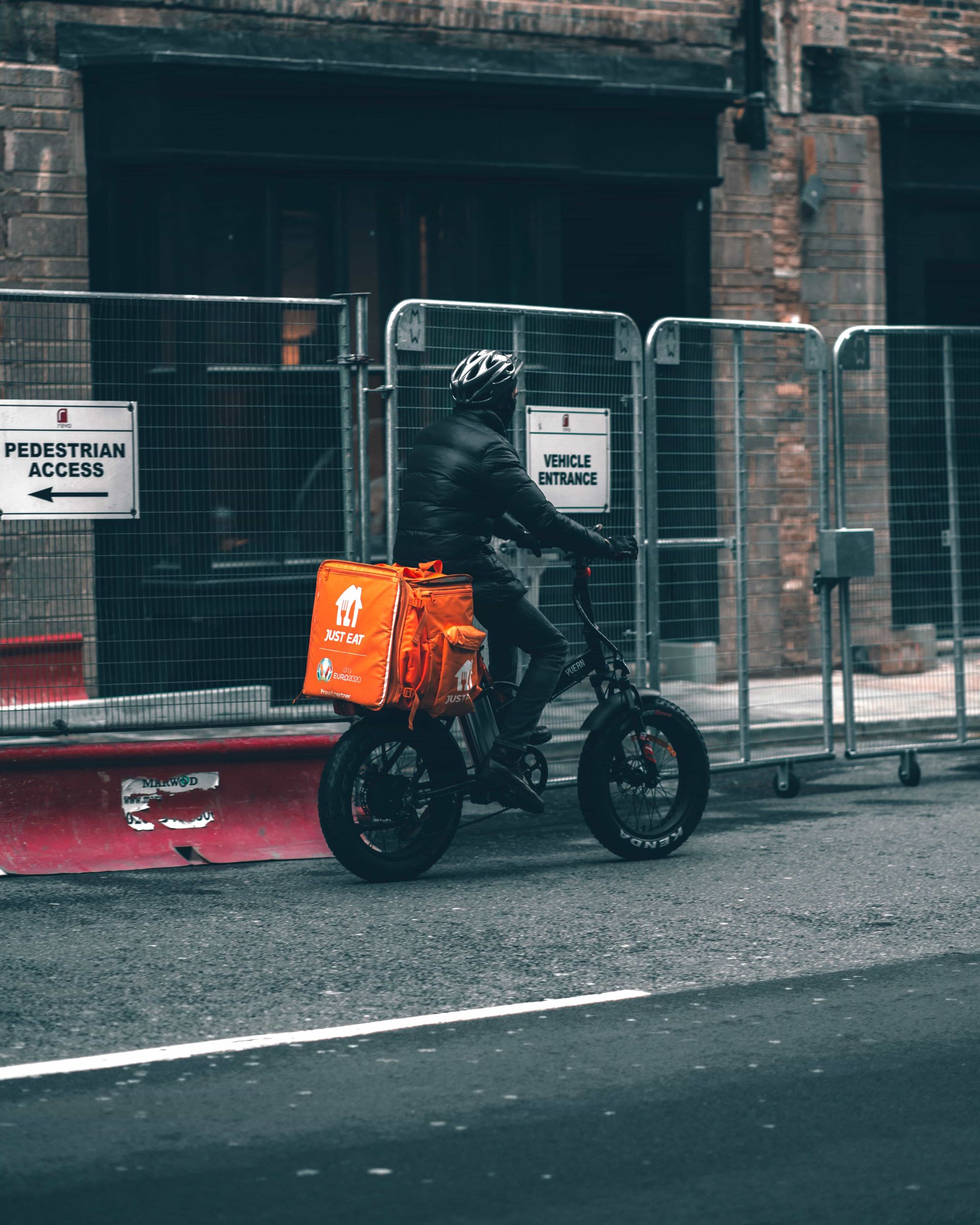 Why Do Delivery Businesses Need Specialist Bicycle Insurance?